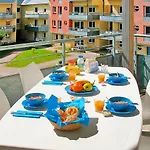 Les Isles De Sola In Apartment *