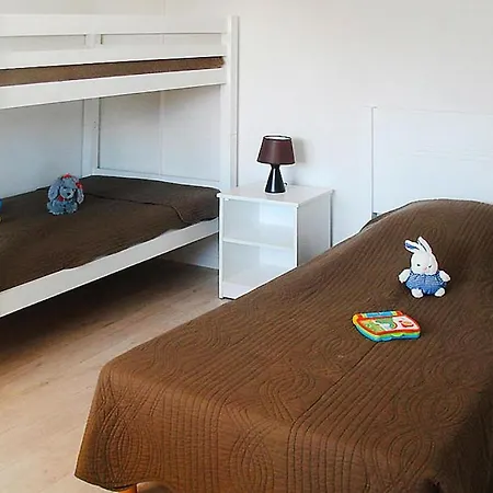 Les Isles De Sola In *