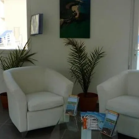 Les Isles De Sola In Apartment Grandcamp-Maisy